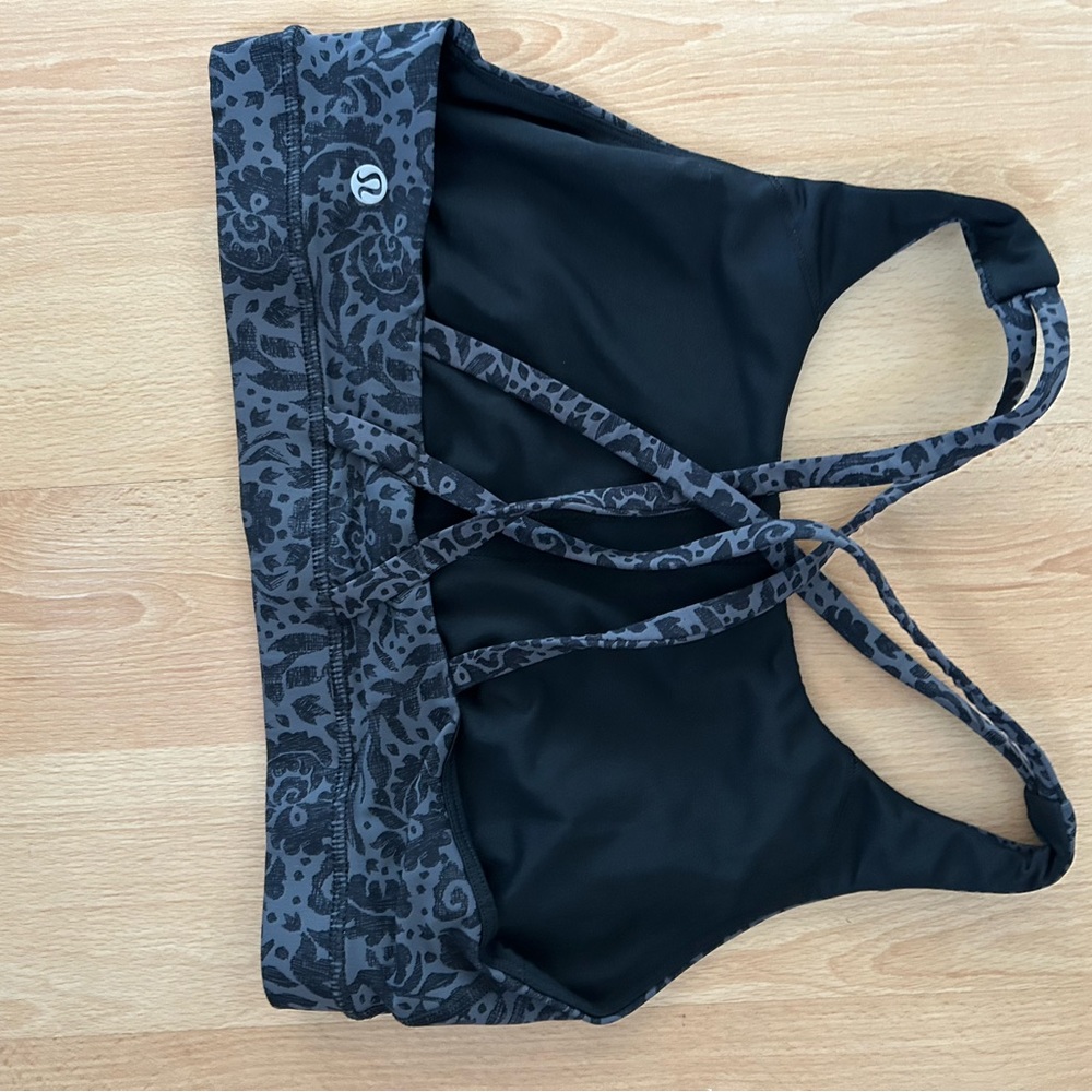 Lululemon Energy Bra Black and Gray Size 10 - Picture 2 of 3